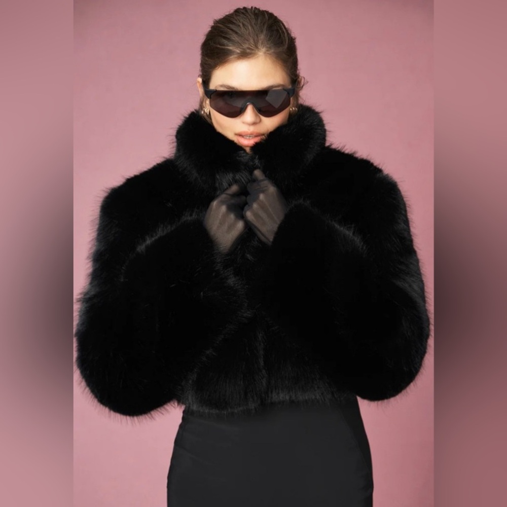 ALO Yoga Opulent Faux Fur Cropped Jacket Coat XS Black
